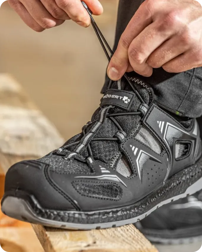 Work Shoes – WooCommerce e-komercija ar liela apjoma produktu datu importu
